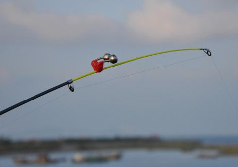 野钓用哪种鱼竿最好？哪个牌子的鱼竿最适合野钓？