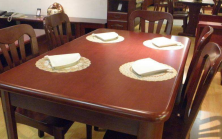 实木餐桌的挑选方法有哪些？实木餐桌为什么要上蜡？