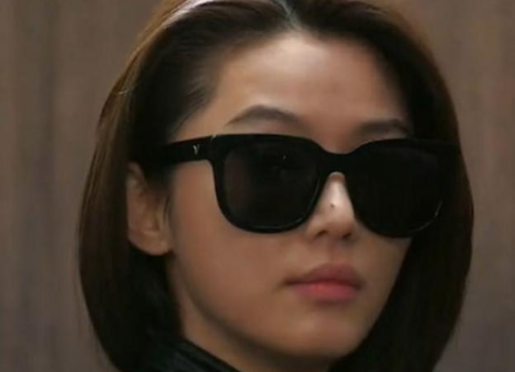 方形女士墨镜哪个牌子最好?推荐几款好看的方形女士墨镜