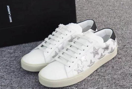 明星都喜欢什么牌子的小白鞋?推荐这几个大牌小白鞋