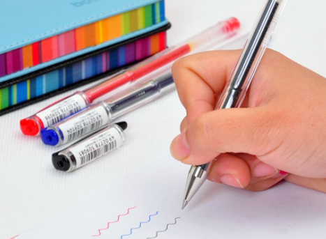 哪种中性笔练硬笔书法好？推荐适合硬笔书法的中性笔品牌