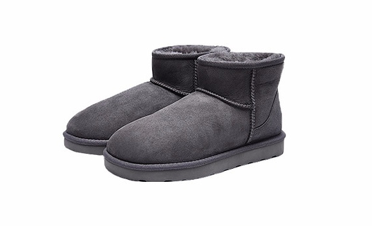 怎么选择好看又保暖的雪地靴？冬天穿雪地靴容易得脚气吗