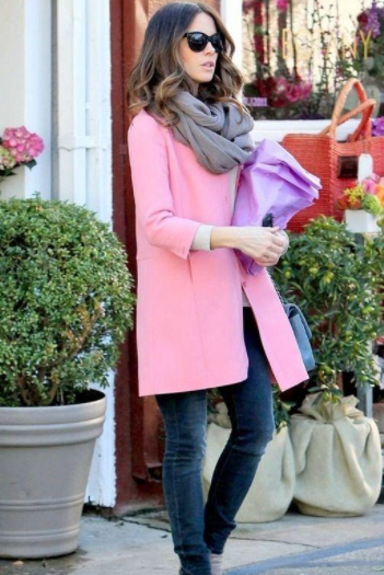 粉色大衣哪种粉比较淑女？怎么搭配穿起来温柔可人？