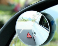 汽车后视镜上的小圆镜要不要装？安装有哪些优缺点