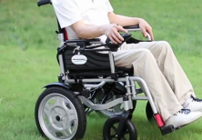 电动轮椅哪个牌子续航好？续航能力最强的电动轮椅推荐