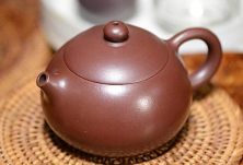 泡黑茶时怎么选择紫砂壶？黑茶适合什么样的紫砂壶型？